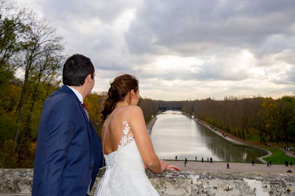 Photographie professionnelle de mariage avec une event planner sur Paris et la région parisienne